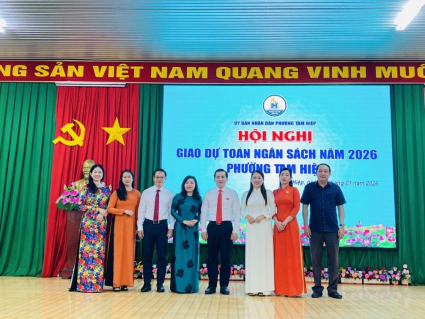 Lãnh đạo phường Tam Hiệp.