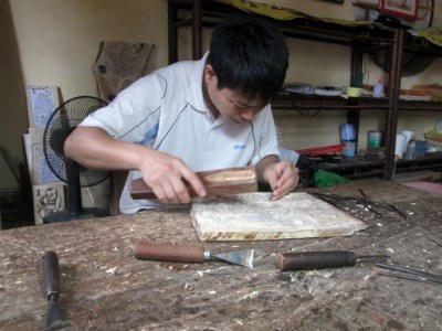 Người con trai đầu của ông Nguyên Đăng Chế đã theo nghiệp cha từ nhỏ.