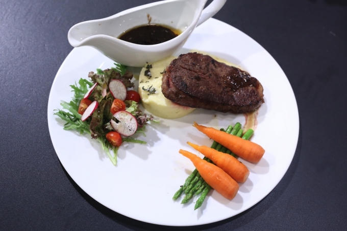 Thanh Hải được đánh giá cao bởi kỹ thuật nấu nướng và khả năng decor món ăn đẹp mắt.