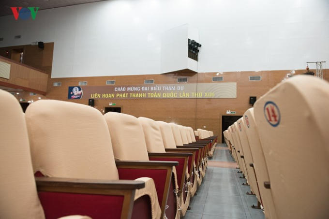 Cùng với đó, trong khuôn khổ diễn ra Liên hoan còn có các hoạt động như triển lãm, hội thảo...liên quan đến phát thanh, truyền hình.