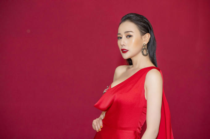 Lịch tr&igrave;nh k&iacute;n đặc &ldquo;kh&ocirc;ng thở nổi&rdquo; trong một ng&agrave;y của Phương Oanh