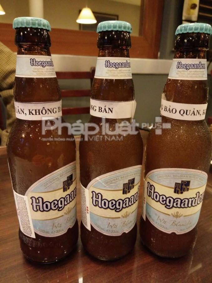 Khách hàng cho biết đang nghi ngờ về nguồn gốc và chất lượng thực sự của bia Hoegaarden tại Việt Nam.