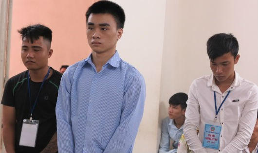 Các bị cáo tại tòa.