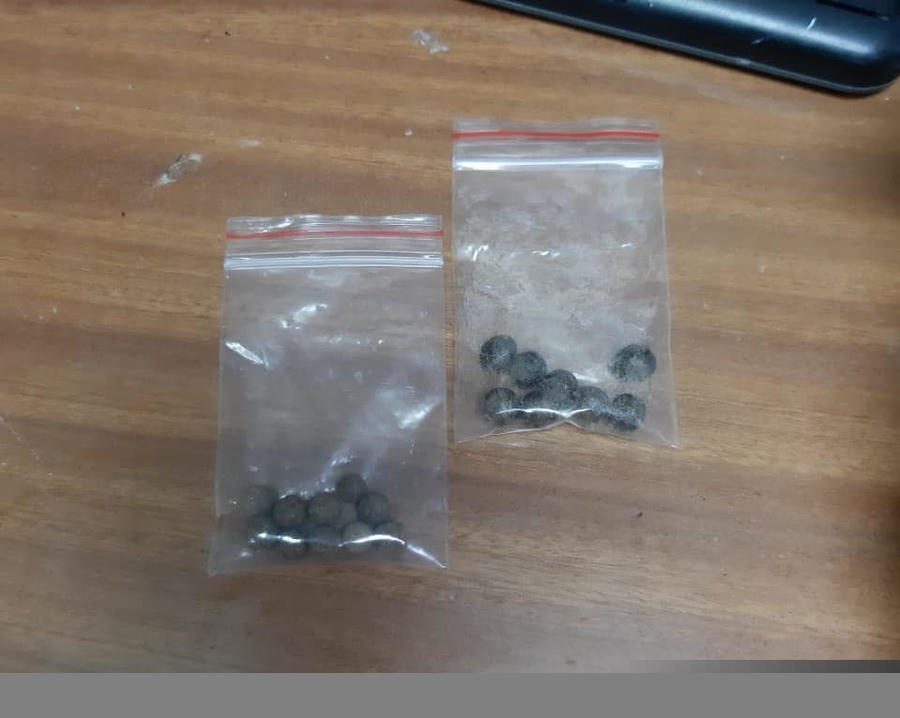            Loại thuốc được gia đình mua về cho con uống