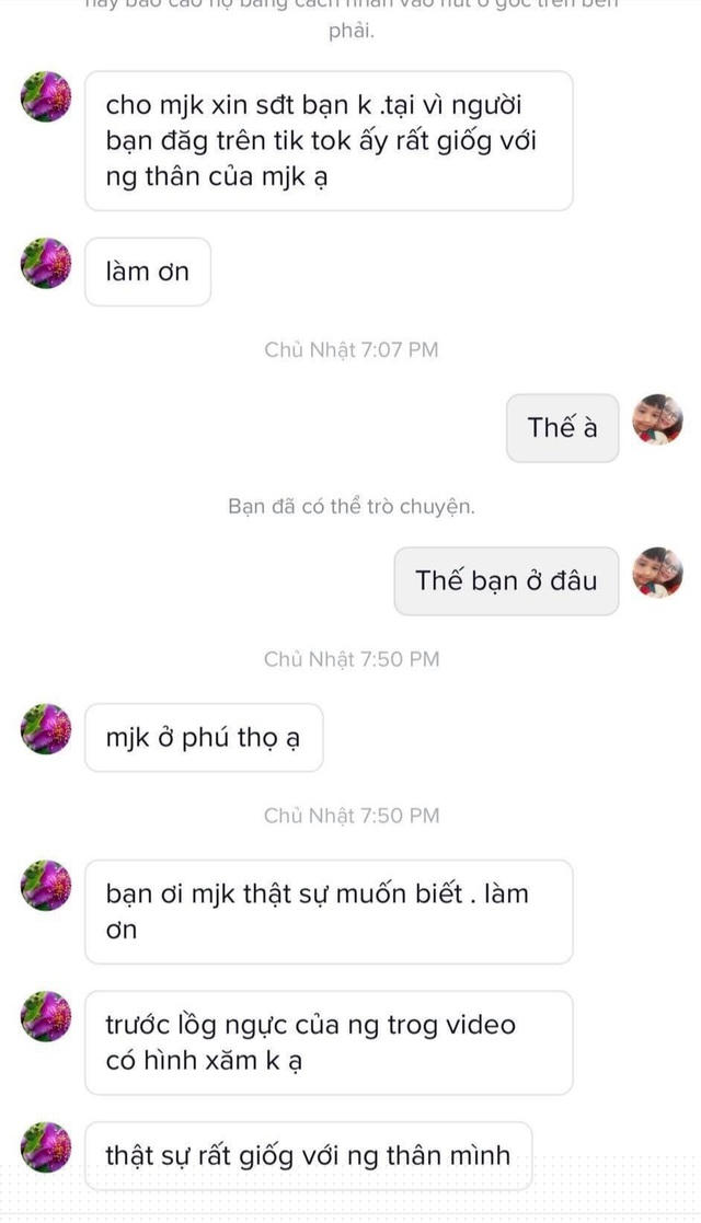 Đoạn tin nhắn người vợ nhờ chị Tuyết tìm kiếm và xác nhận hình xăm trên ngực người chồng. 