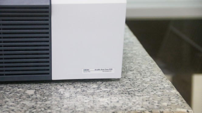 Giá 1,4 tỷ đồng, máy phục vụ xét nghiệm COVID-19 của Đà Nẵng hoạt động như thế nào? - ảnh 3