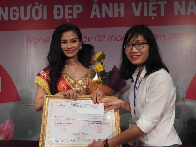 Phapluatplus.vn còn đồng hành cùng nhiều chương trình văn hóa như chương trình "Người đẹp ảnh Việt Nam".