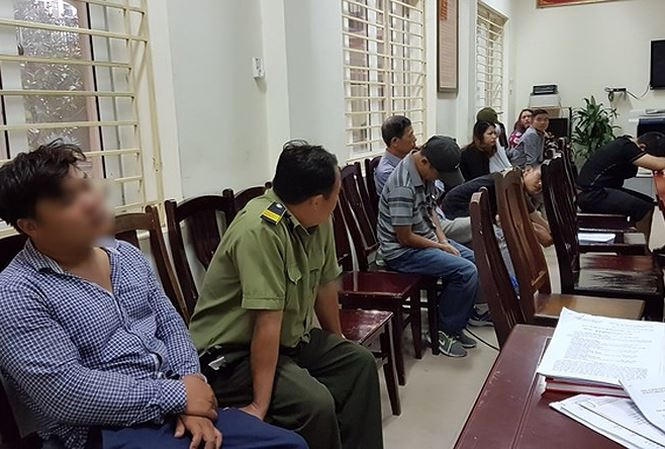 Hàng loạt phe vé tại cơ quan công an