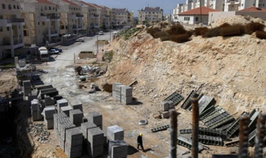 Quốc hội Israel đã thông qua dự luật hợp pháp hóa khoảng 4.000 ngôi nhà định cư của người Do Thái ở khu Bờ Tây.