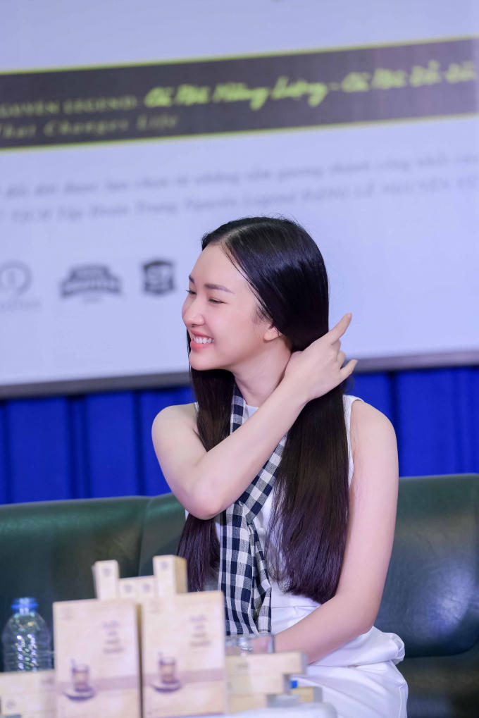 &Aacute; hậu Th&uacute;y V&acirc;n: &ldquo;Từng l&agrave;m chiến lược để th&agrave;nh &Aacute; hậu quốc tế&rdquo;