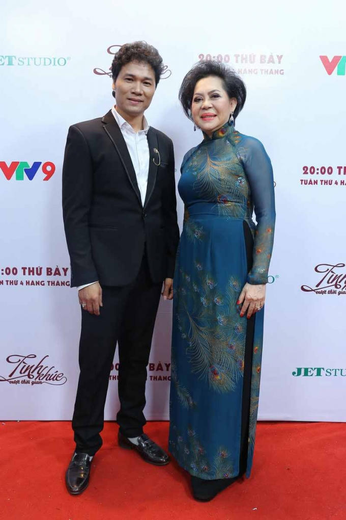 Giao Linh song ca c&ugrave;ng học tr&ograve; Tuấn Vỹ trong T&igrave;nh Kh&uacute;c Vượt Thời Gian th&aacute;ng 9