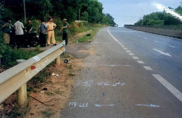 Hiện trường vụ tai nạn gây ra cái chết cho Phương trong quá trình bị Xuyên rượt đuổi