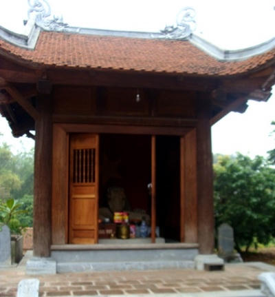 Miếu Xà Thần nơi thờ pho tượng "miệng cắn thân xé mình".