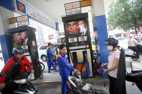 Gi&aacute; xăng sẽ tăng 300đồng/l&iacute;t v&agrave;o h&ocirc;m nay?