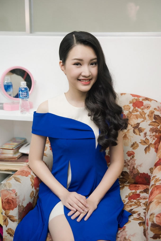 Trong các ngày tiếp theo, các thí sinh bước vào lịch tập luyện trình diễn. Song song đó, các thí sinh có cơ hội tham quan nhiều danh lam, thắng cảnh nổi tiếng tại TPHCM. Hành trình thú vị này phần nào giúp các thí sinh am hiểu và cảm mến thành phố mang tên Bác, đồng thời là địa điểm tổ chức vòng chung kết của Hoa hậu Việt Nam 2016.