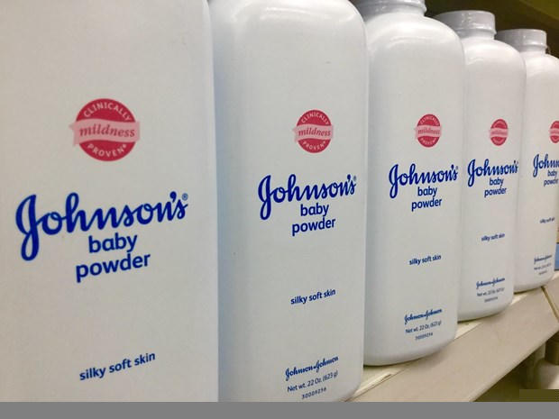 Johnson&amp;amp;Johnson boi thuong tien ty do san pham chua chat gay ung thu hinh anh 1