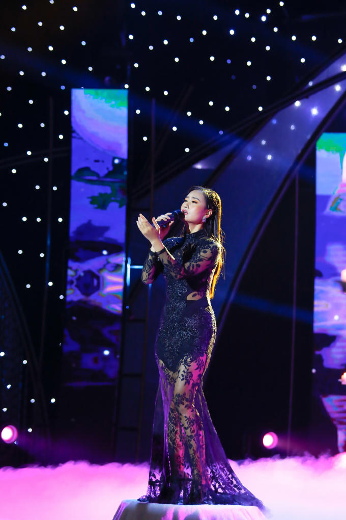 Thanh Ng&acirc;n v&agrave; chia sẻ thấm đẫm nước mắt trong đ&ecirc;m nhạc Sol V&agrave;ng