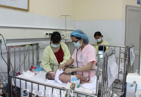GD-BV-Nhi-Toi-khoc-vi-bat-luc-khi-de-cac-em-phai-ra-di-1