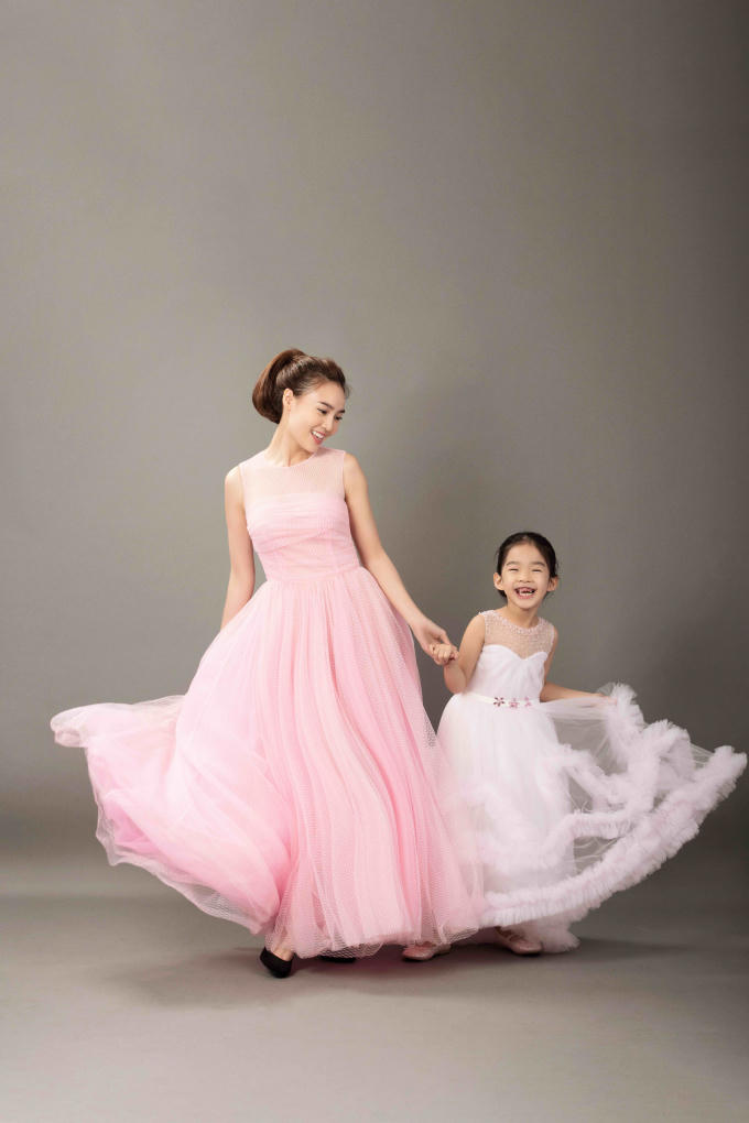 Ninh Duong Lan Ngoc va be Tho - Photo by Jundat (1).