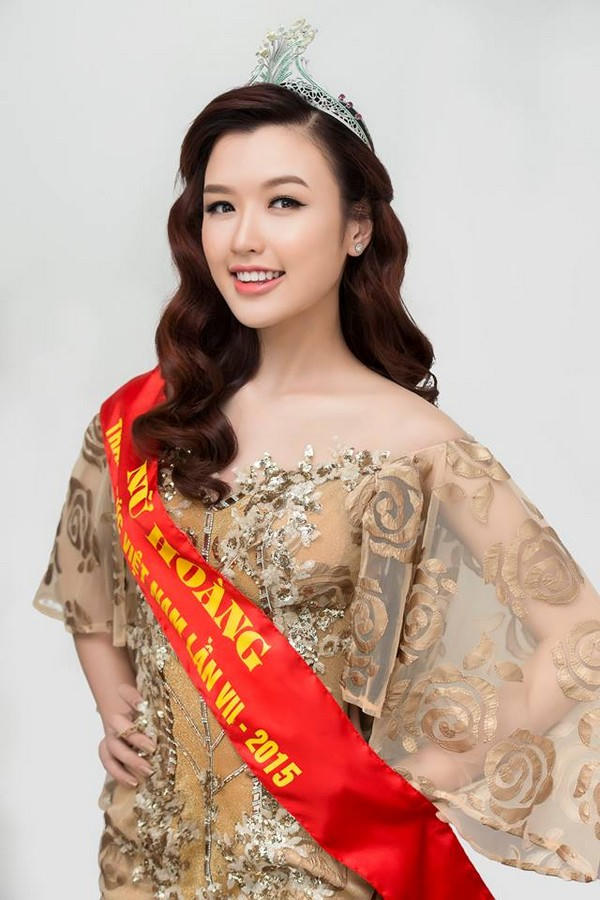 Phương Chi đăng quang Nữ hoàng trang sức Việt Nam 2015. Với chiều cao lý tưởng 1m70 và khuôn mặt khả ái, nhiều người nhận xét Phương Chi có nét giống với HHVN 2006 Mai Phương Thúy.