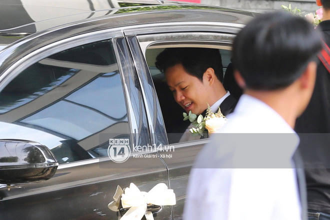 Gương mặt Trung Tín không giấu được hạnh phúc.