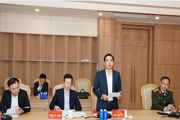 Đại diện Đoàn kiểm tra, giám sát của Bộ Chính trị, Ban Bí thư công bố Quyết định kiểm tra, giám sát.