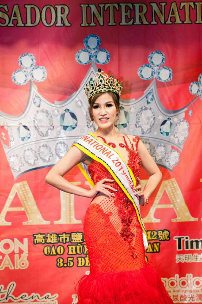 Nguyễn Thị Huệ là một thí sinh được đánh giá cao ngay từ đầu cuộc thi. Cô không chỉ gây ấn tượng bởi vẻ đẹp nổi bật mà còn bởi sự thông minh và tấm lòng nhân hậu.