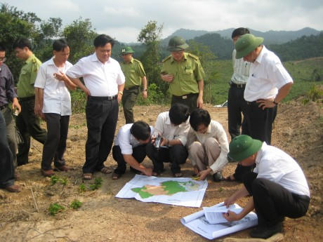 Các cơ quan chức năng đang tiến hành xác định ranh giới phần đất bị người dân chiếm dụng trái phép.