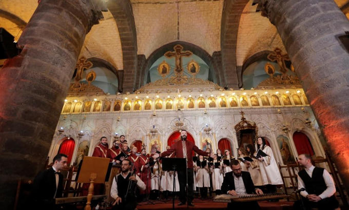 Giáng sinh là dịp lễ rất đặc biệt ở Aleppo. Đây là thành phố có cộng đồng Thiên chúa giáo lớn nhất ở Syria, quốc gia với phần lớn cư dân theo đạo Hồi.