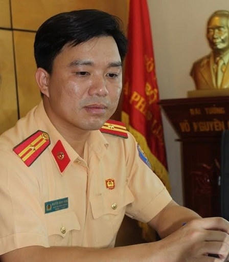 Thiếu tá Nguyễn Mạnh Hùng – Phó Trưởng phòng Cảnh sát giao thông (CSGT) đường bộ - đường sắt, Công an TP Hà Nội