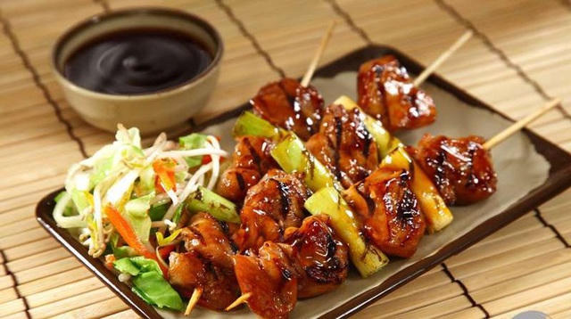 Yakitori, thịt nướng bằng xiên.