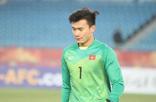 Thủ môn Bùi Tiến Dũng có nguy cơ mất chỗ tại SEA Games 2019