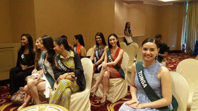 H&agrave; Thu h&aacute;t