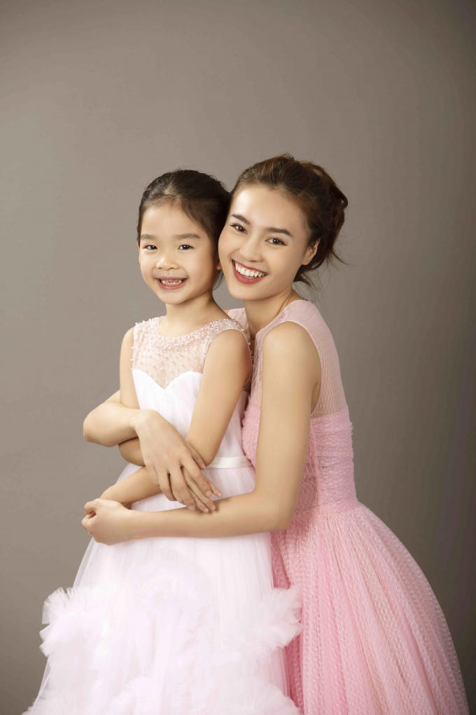 Ninh Duong Lan Ngoc va be Tho - Photo by Jundat (3).