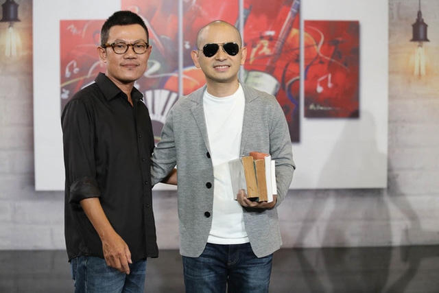 Cố vấn Quốc Bảo cùng HLV Đức Trí.