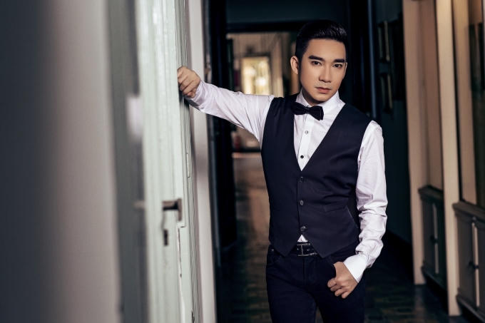H&eacute; lộ b&igrave;a album sang trọng mới nhất của Quang H&agrave;