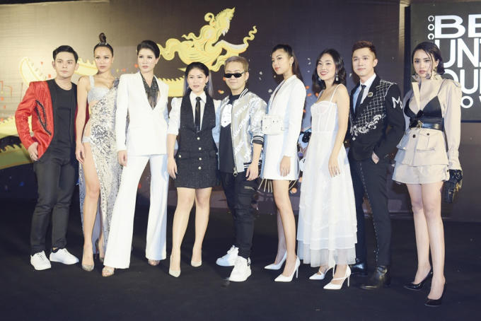 Hội ngộ trong sự kiện, Thiên Nga gặp lại NTK Chung Thanh Phong và người bạn Đồng Ánh Quỳnh cùng tham gia The Face Vietnam. Chia sẻ thêm về dự định công việc trong tương lai, Thiên Nga đang dành nhiều thời gian cho các dự án quay TVC và ấp ủ tạo Channel Youtube riêng để chia sẻ về nhiều vấn đề liên quan tới thời trang, làm đẹp, diễn xuất hay những bản nhạc cover ngẫu hứng.
