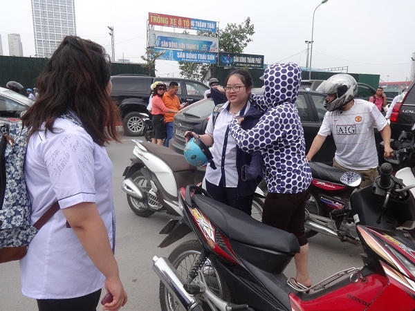 Bên cạnh những thí sinh lo lắng về bài thi chưa tốt cũng có nhiều em cảm thấy hài lòng với bài thi của mình.