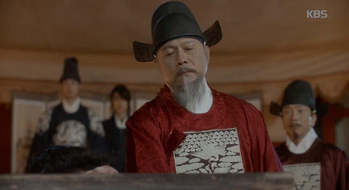 Mây họa ánh trăng tập 13: Kim Yoo Jung trao người yêu nụ hôn từ biệt