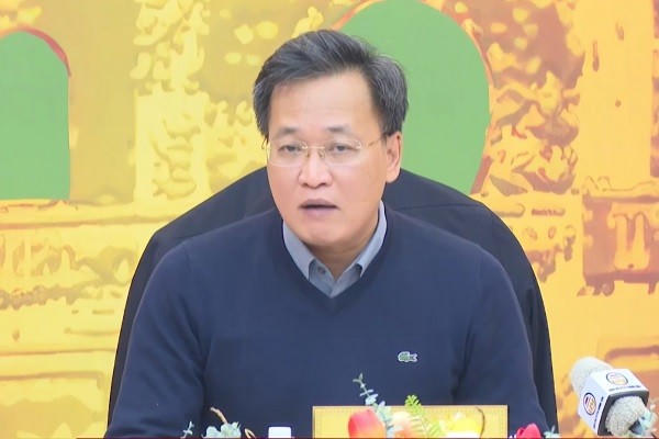 Ông Nguyễn Hữu Nghĩa, Ủy viên Ban Chấp hành Trung ương Đảng, Bí thư Tỉnh ủy, Trưởng ban Chỉ đạo bầu cử tỉnh chủ trì cuộc họp.