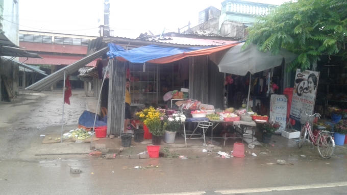 Chợ Phú Sơn, nơi phần nhiều các tiểu thương đã cho chủ hụi vay tiền.