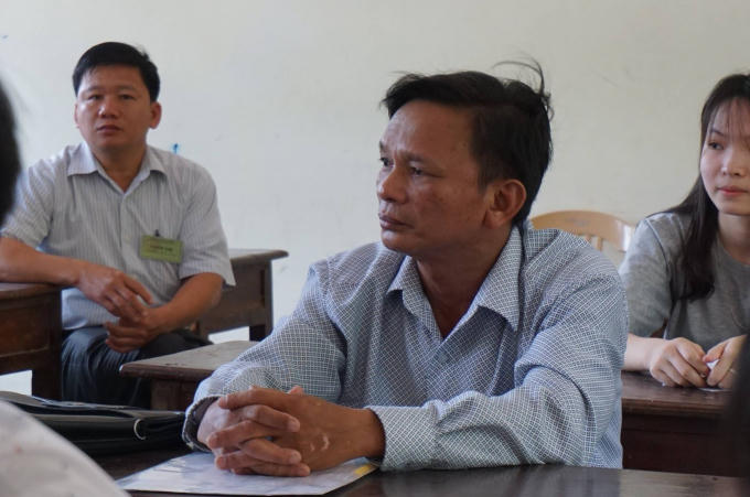 Ông Nguyễn Xuân Hồng trở thành một trong những thí sinh đặc biệt khi tham dự kỳ thi THPT quốc gia ở tuổi 53.