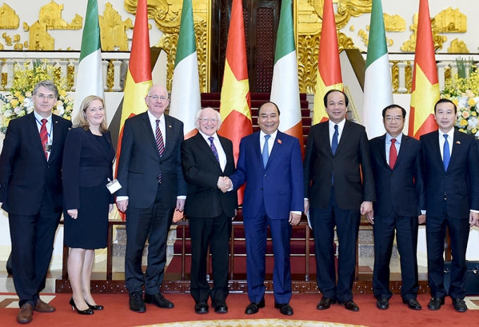 Thủ tướng hội kiến Tổng thống Ireland.