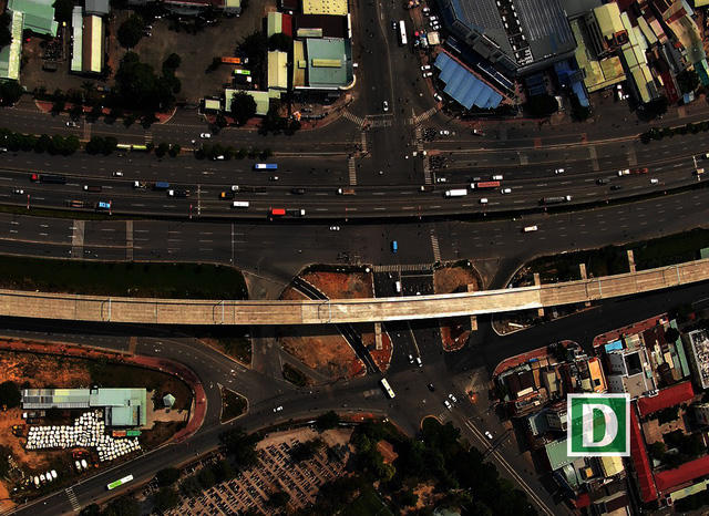 Đoạn metro trên cao qua khu vực ngã tư Thủ Đức.