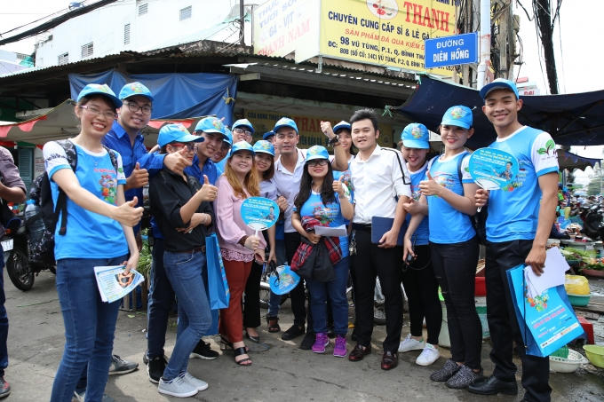 Đông đảo các bạn trẻ có mặt, tham gia hưởng ứng chiến dịch.