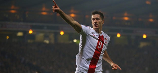 Người hâm mộ đang chờ đợi sự tỏa sáng của tiền đạo Robert Lewandowski.