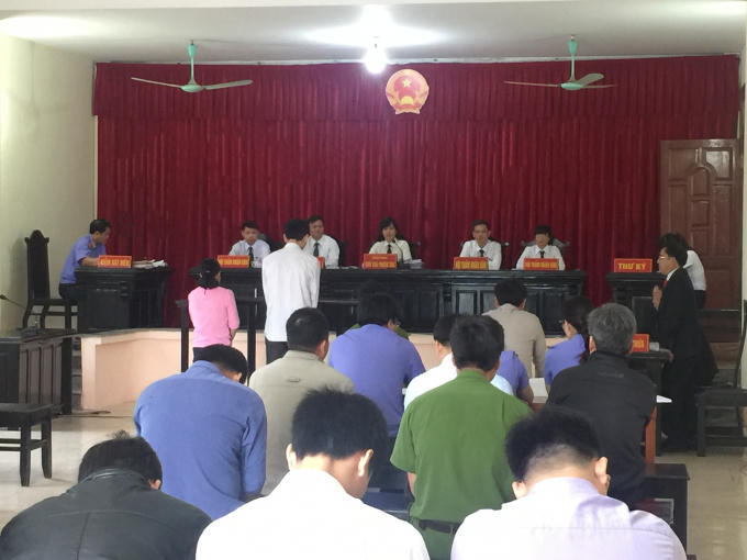 Hình ảnh bị các cáo tại phiên tòa.