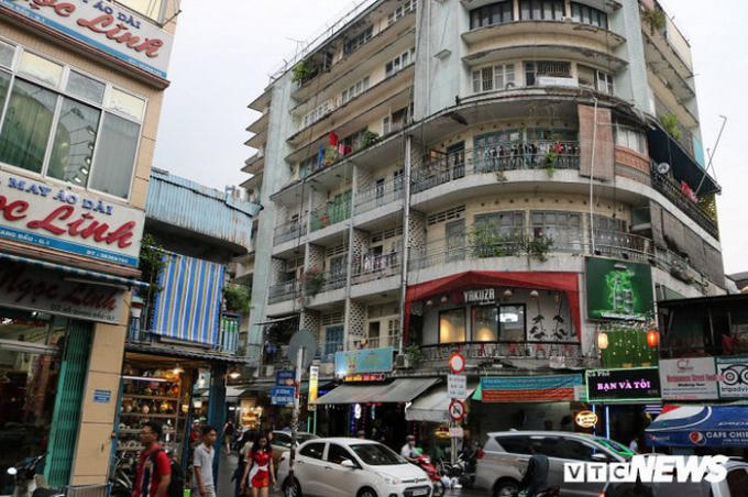 Chung cư số 155 - 157 Bùi Viện có chất lượng cấp D, loại công trình nguy hiểm, cần di dời.