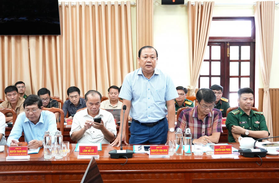 Ông Nguyễn Văn Đen – Phó Giám đốc Sở Văn hóa, Thể thao và Du lịch tỉnh Cà Mau phát biểu tại buổi họp mặt.