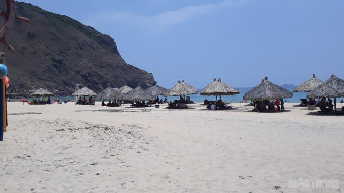 Nhiều khu resort, nghĩ dưỡng tại Kì Co đón hàng chục nghìn du khách mỗi ngày.